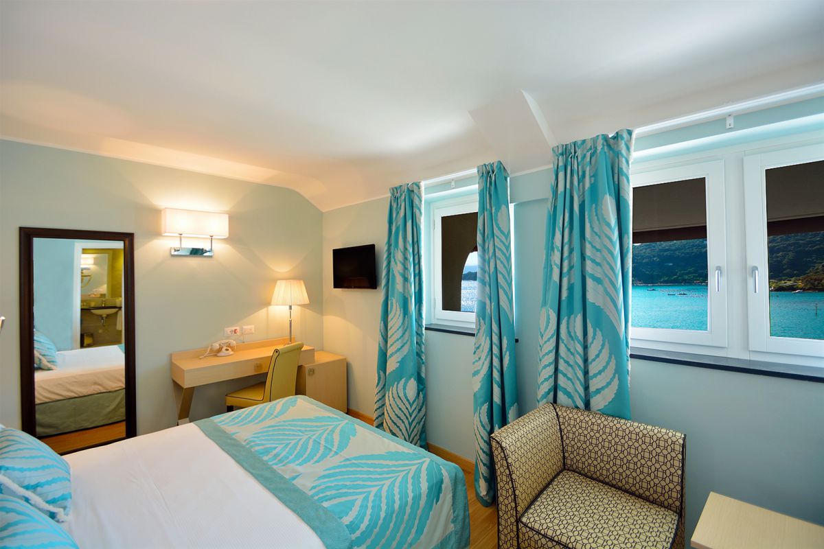 Porto-Venere-Hotel-Cospe-Costruzioni